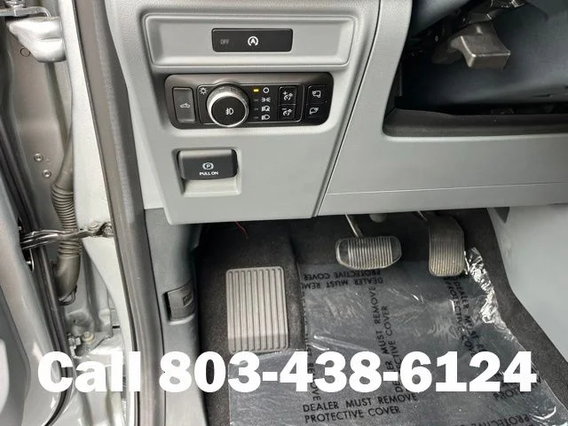 Used 2025 Silver Ford XLT image 21
