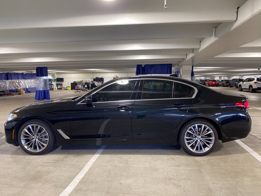 Used 2023 Black Sapphire Metallic BMW 540i xDrive image 4
