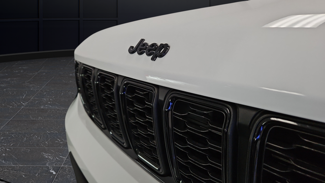 Used 2023 Bright White Clearcoat Jeep Limited image 37