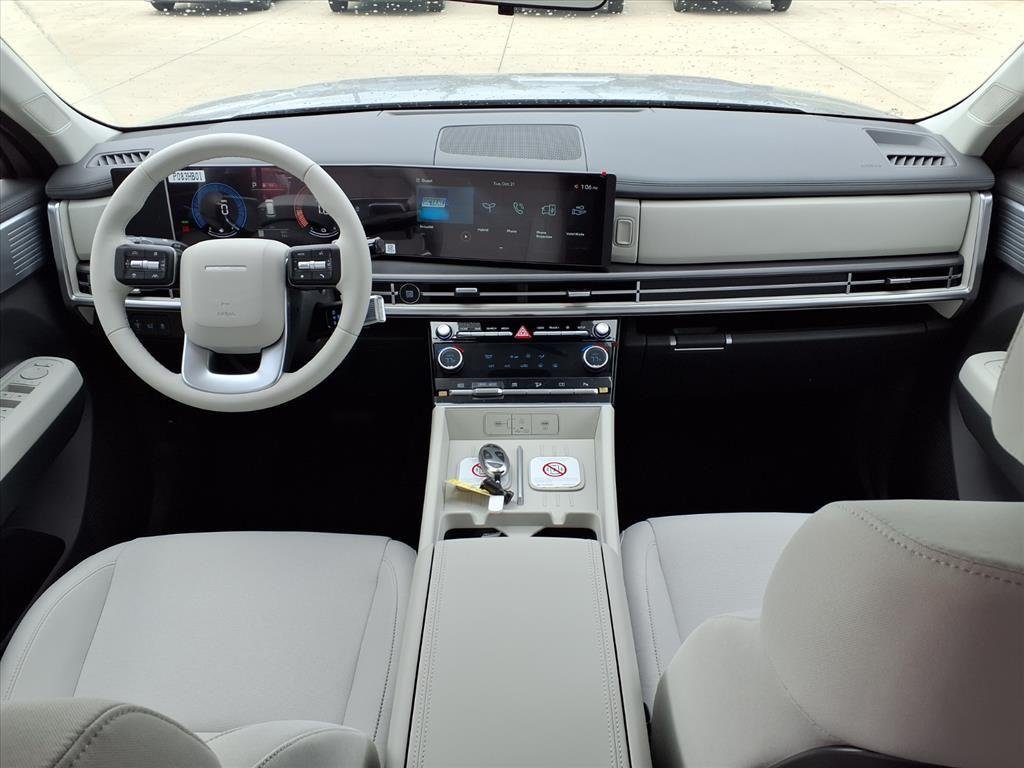 New 2026 Shimmering Silver Hyundai SE image 5