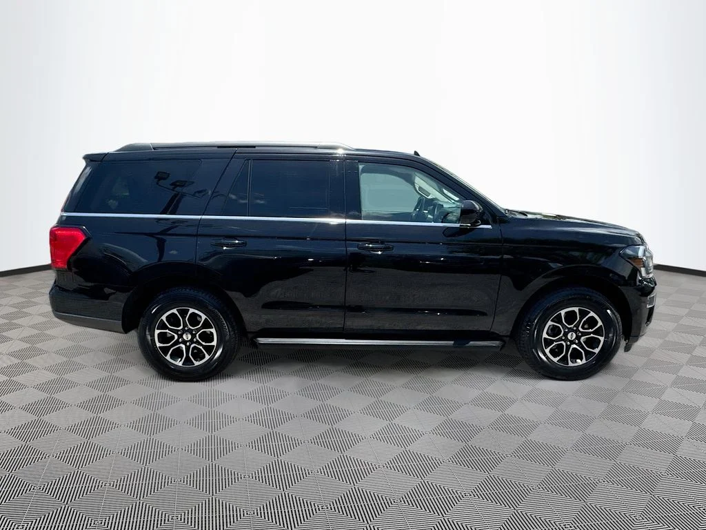 Used 2024 Black Ford XLT image 5