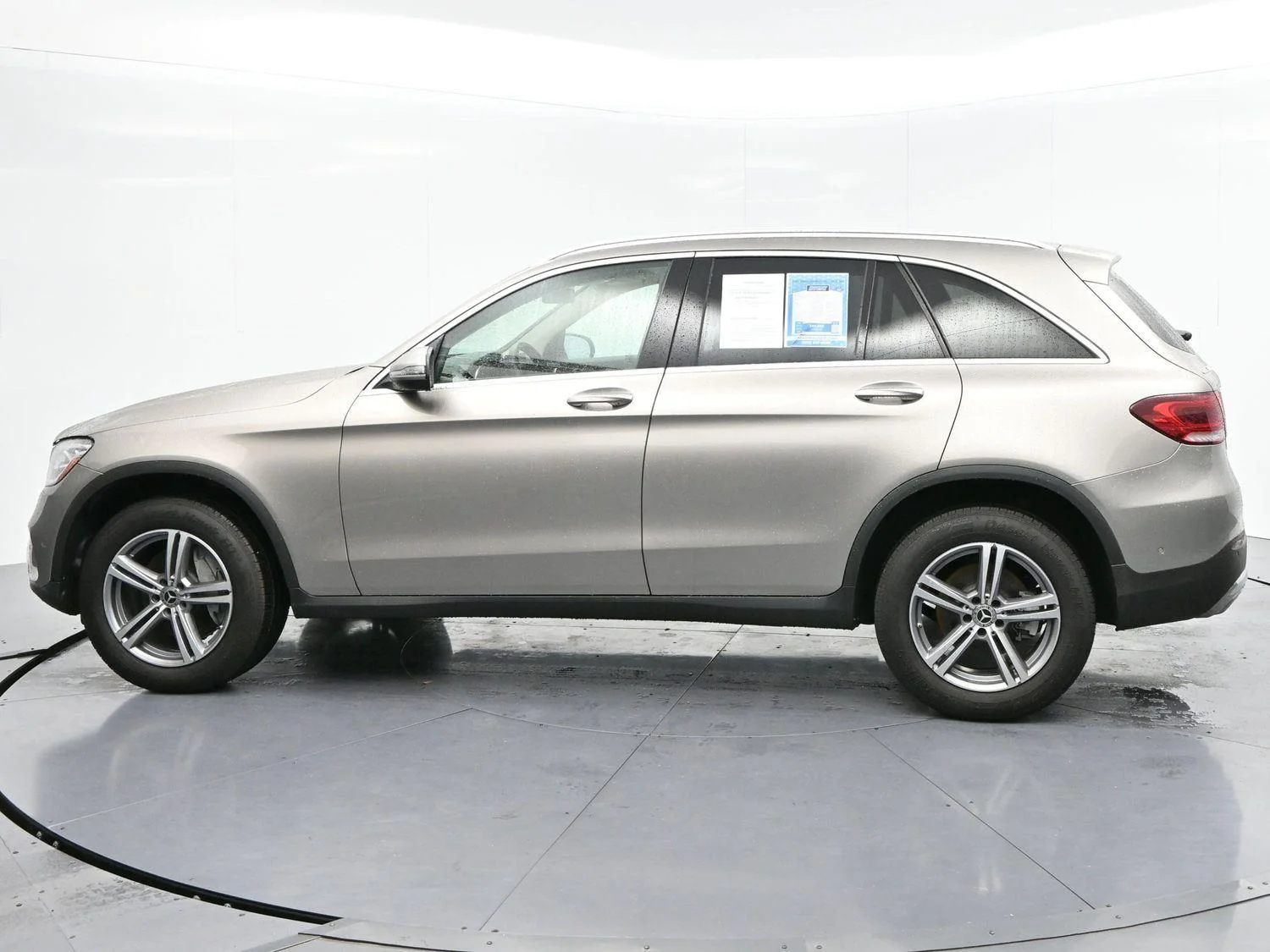 Used 2021 Mojave Silver Metallic Mercedes-Benz GLC 300 image 4