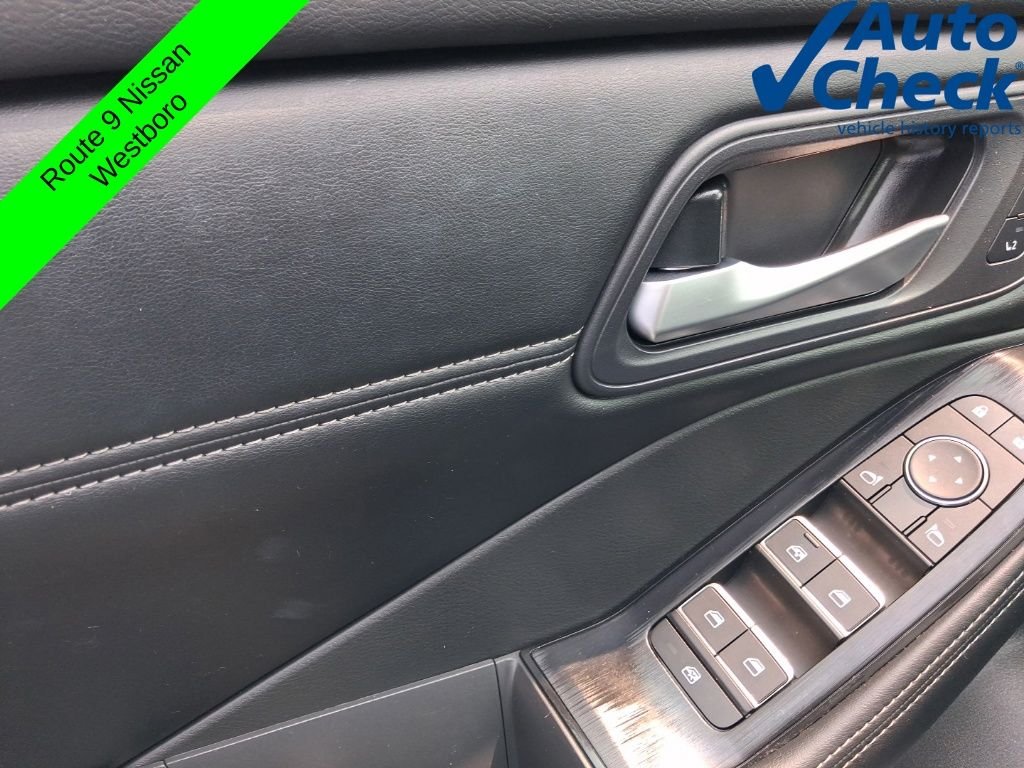 Used 2024 White Nissan SL image 29