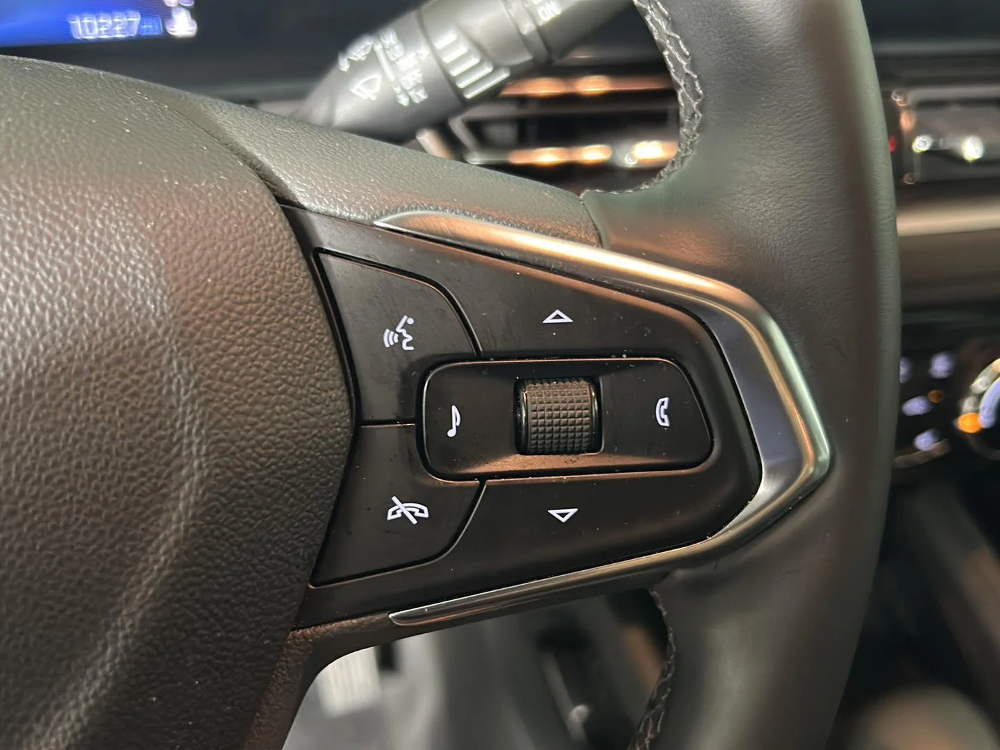 Used 2025 Sterling Gray Metallic Chevrolet LT image 20