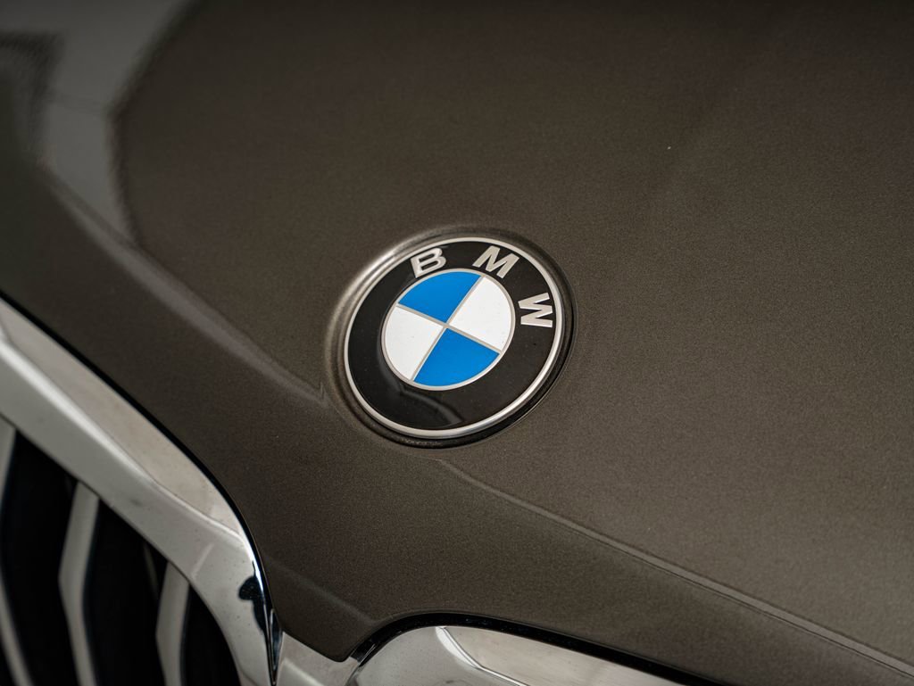 Used 2023 Manhattan Green Metallic BMW xDrive40i image 12