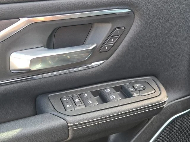 New 2026 Serrano Green Metallic Ram Laramie image 40