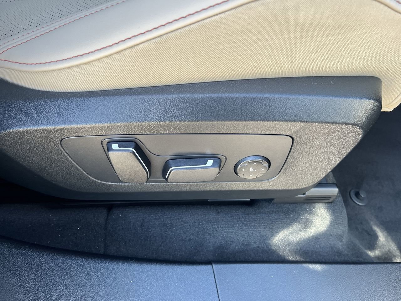 New 2026 Brooklyn Grey Metallic BMW 30 xDrive image 37