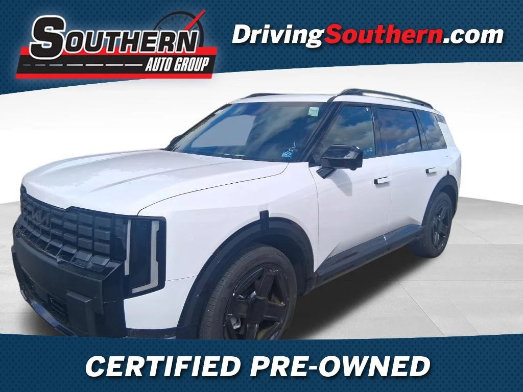 Used 2027 White Kia  image 1