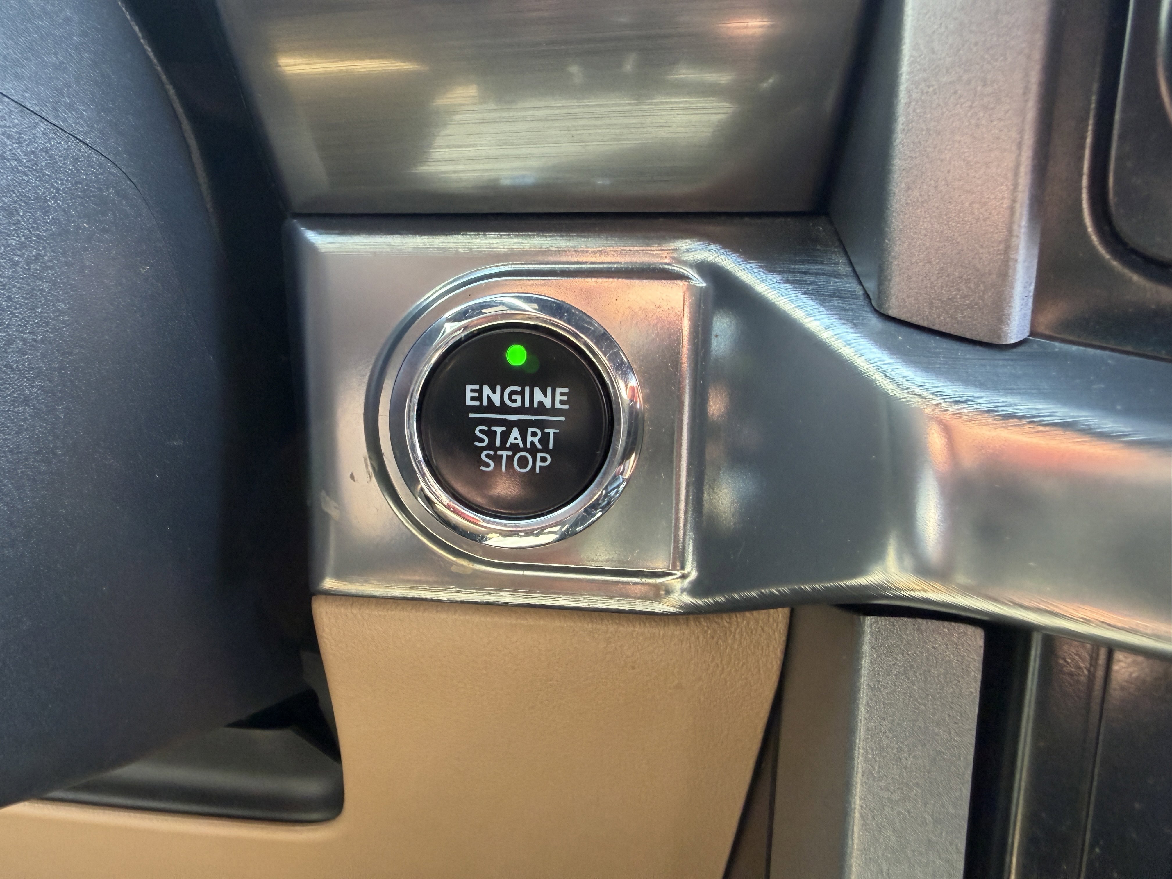 Used 2023 Oxford White Ford LARIAT image 48