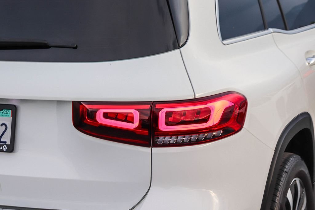 Used 2021 Polar White Mercedes-Benz GLB 250 image 10