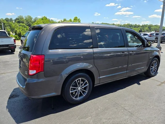 Used 2017 Gray Dodge SXT image 8
