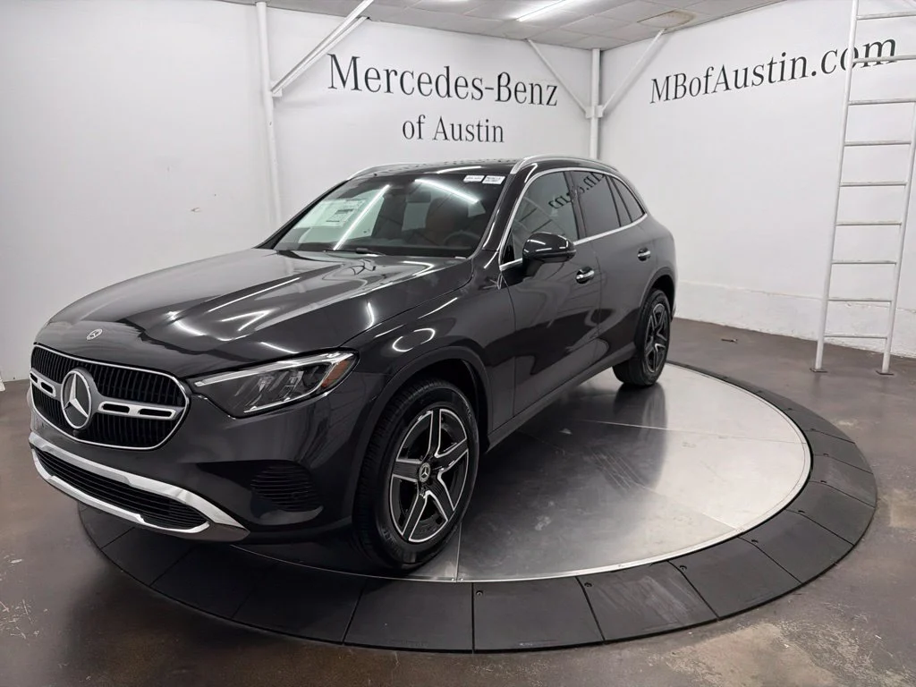 New 2027 Gray Mercedes-Benz GLC 300 image 3