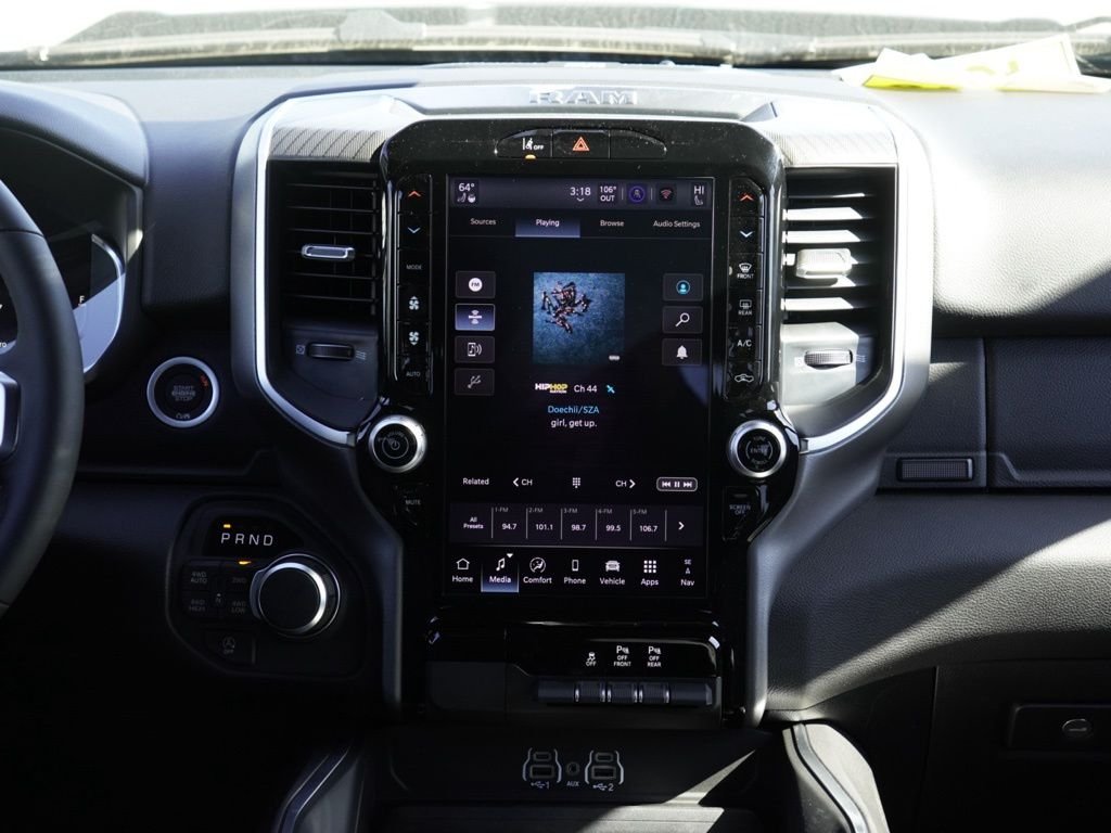 New 2026 Granite Crystal Metallic Clear-Coat Exterior Paint RAM Big Horn/Lone Star image 25