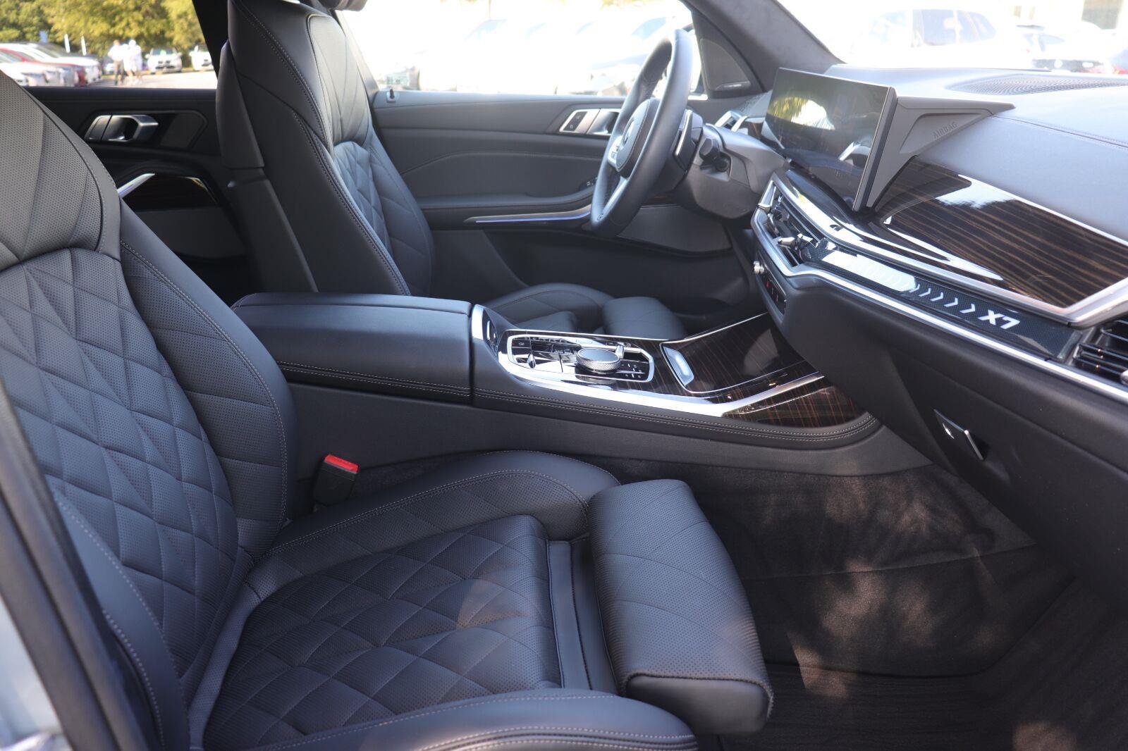 Used 2026 GRAY BMW xDrive40i image 21