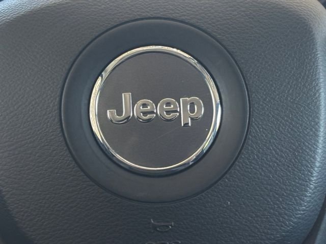 Used 2022 White Jeep Trailhawk image 12