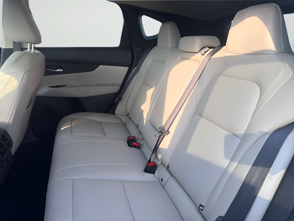 New 2026 White Nissan SL image 21