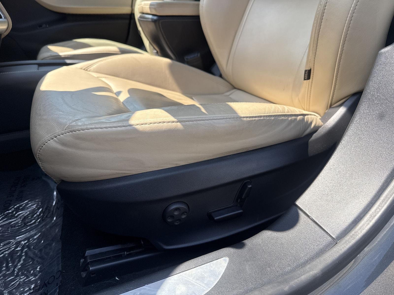 Used 2016 Titanium Metallic Tesla 90D image 15
