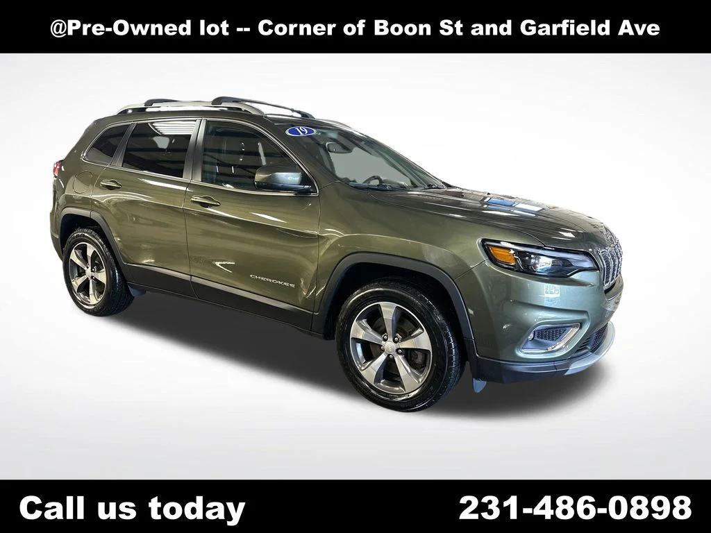 Used 2019 Green Jeep Limited image 7