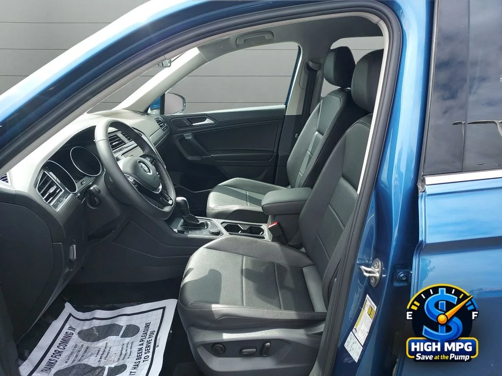 Used 2020 Blue Volkswagen 2.0T SE image 9