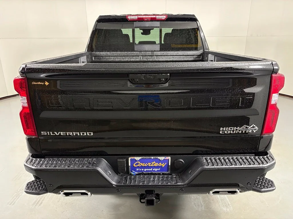New 2026 Black Chevrolet High Country image 8