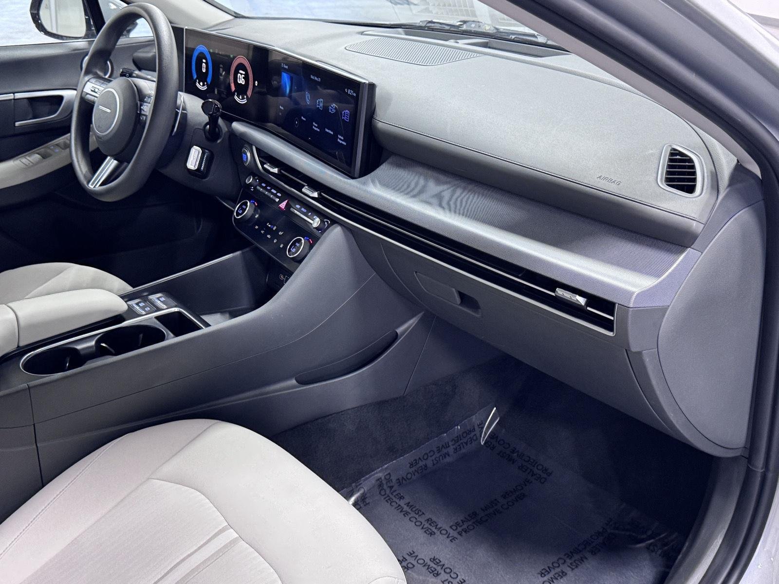 2025 Hyundai Sonata SEL - Photo 18