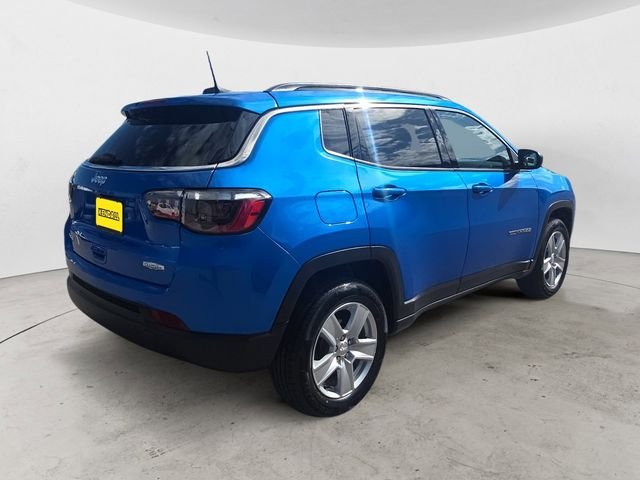 Used 2022 Blue Jeep Latitude image 5