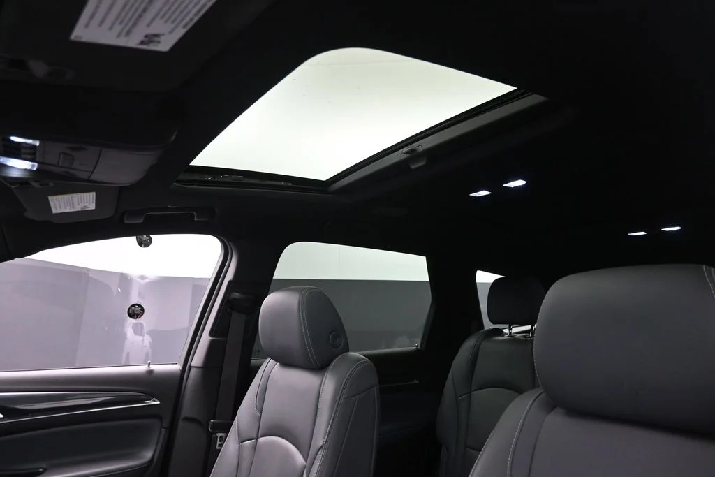 Used 2023 White Buick Essence image 23