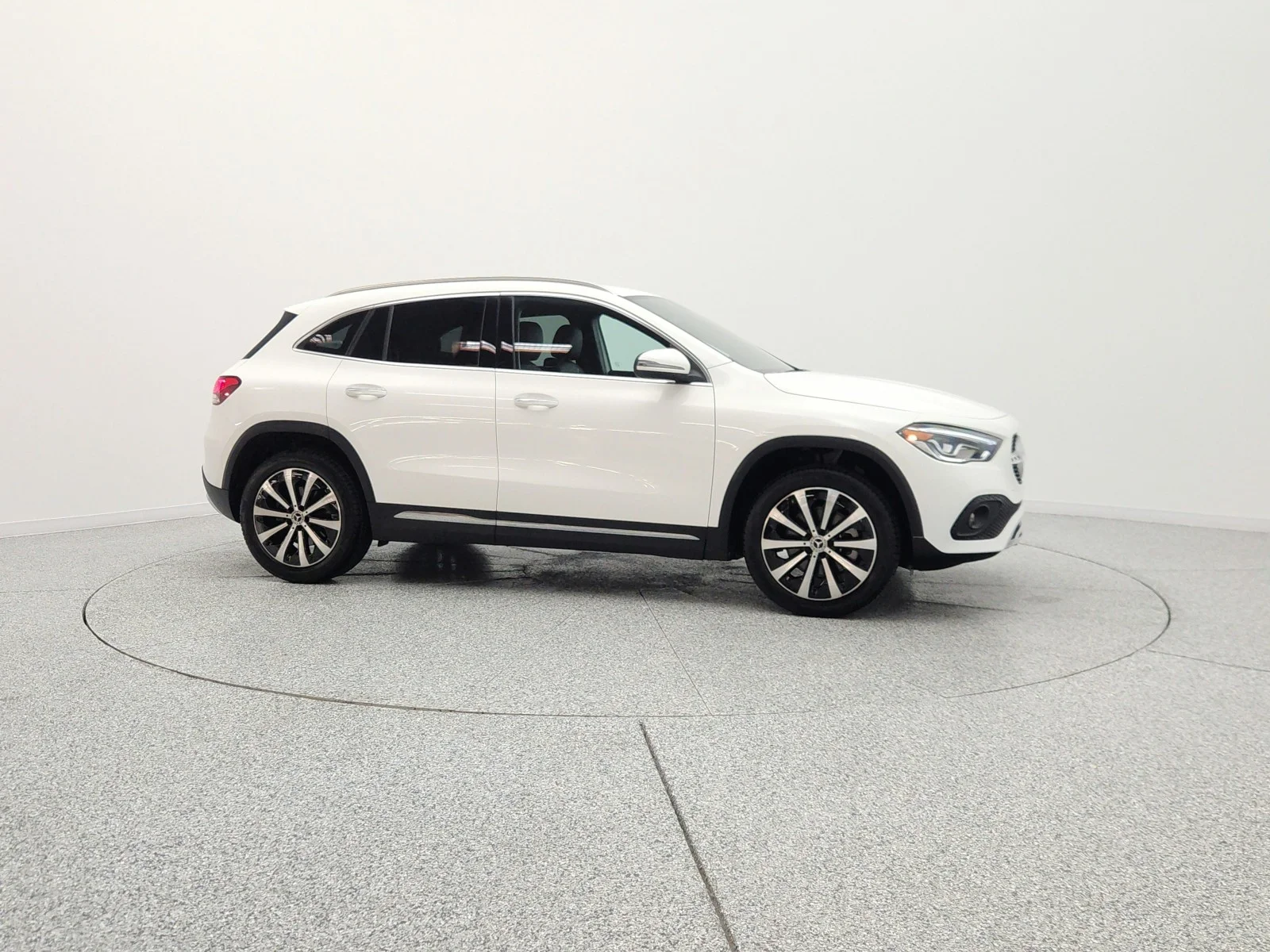 Used 2023 Polar White Mercedes-Benz GLA 250 SUV image 4