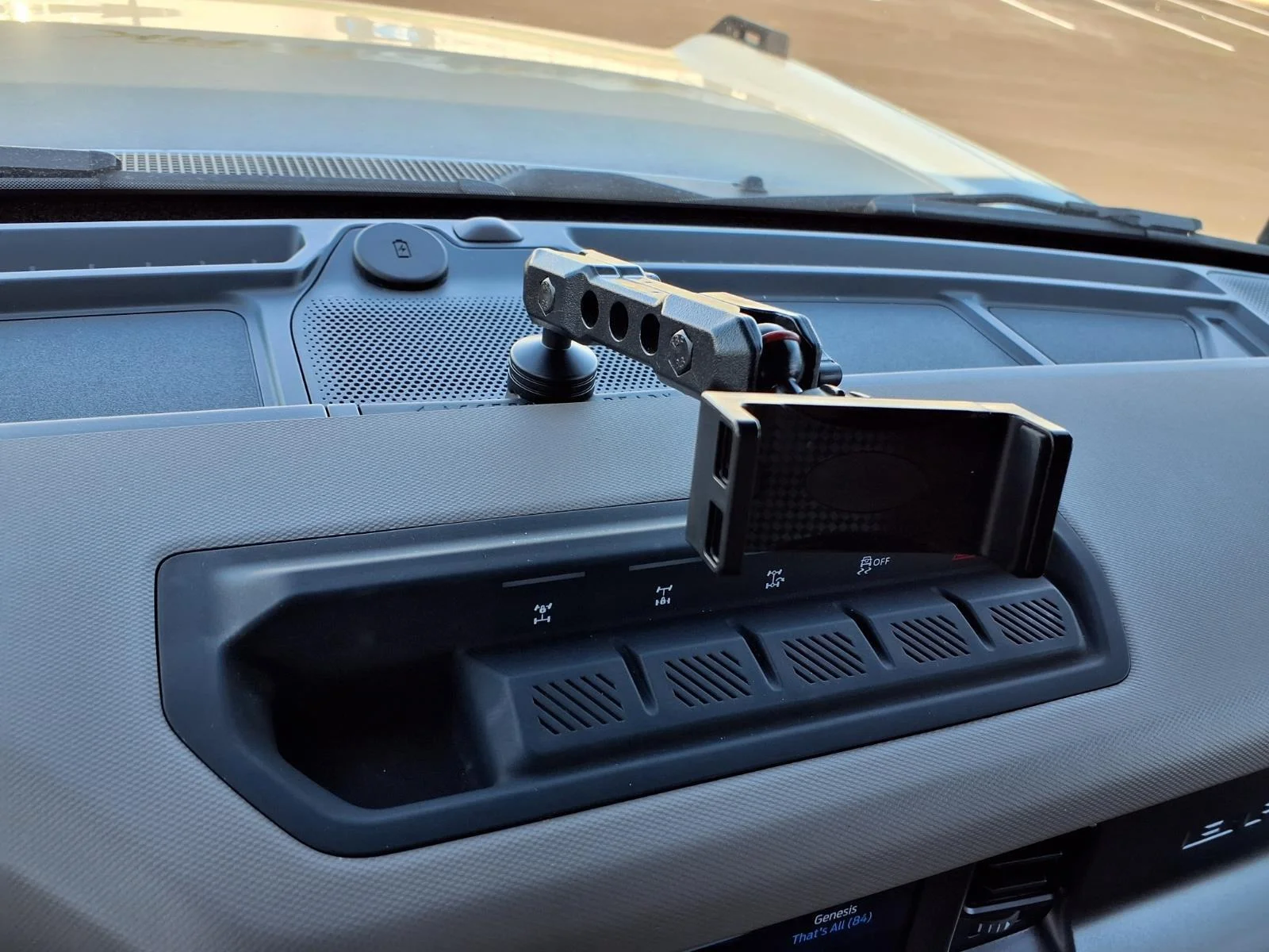 Used 2024 Cactus Gray Ford Wildtrak image 20