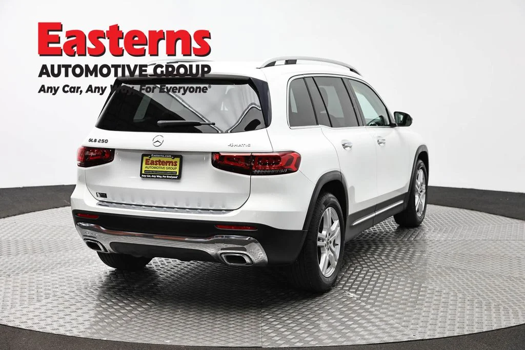 Used 2021 White Mercedes-Benz GLB 250 image 5