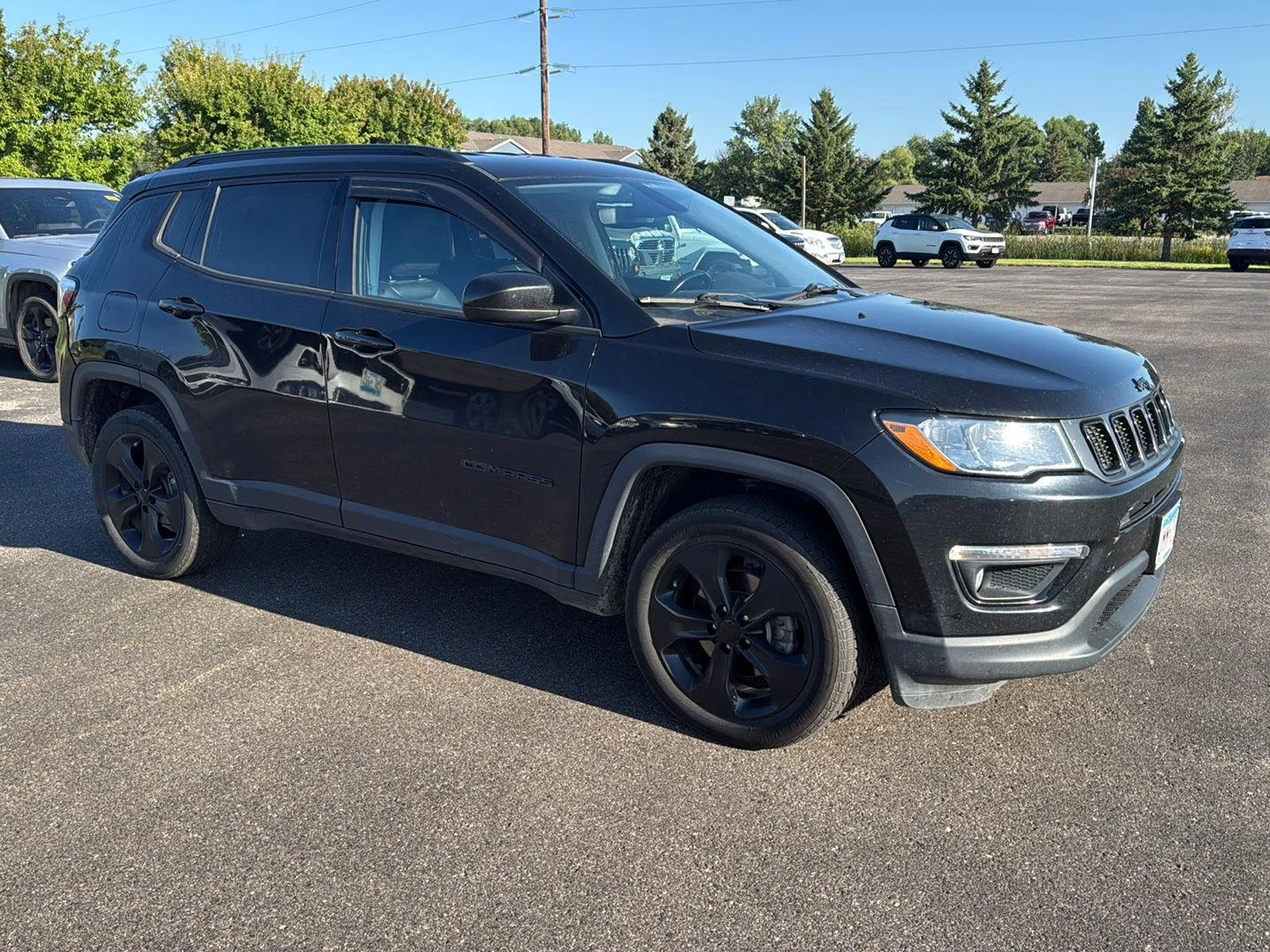 Used 2020 Diamond Black Crystal Pearlcoat Jeep Altitude image 5