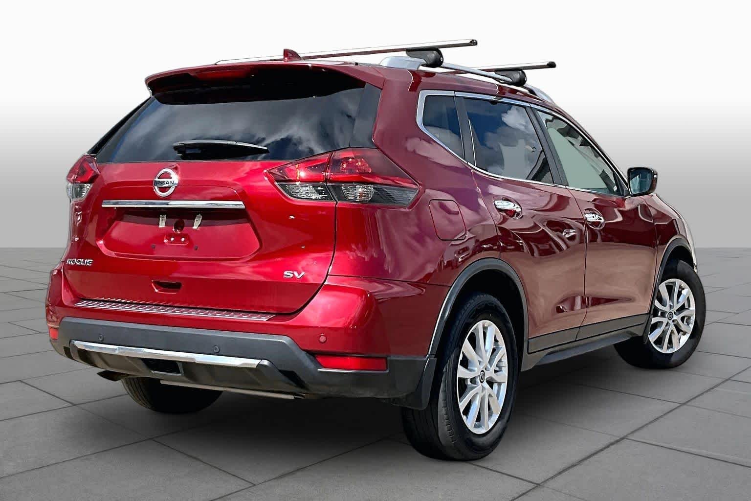Used 2019 Scarlet Ember Tintcoat Nissan SV image 12