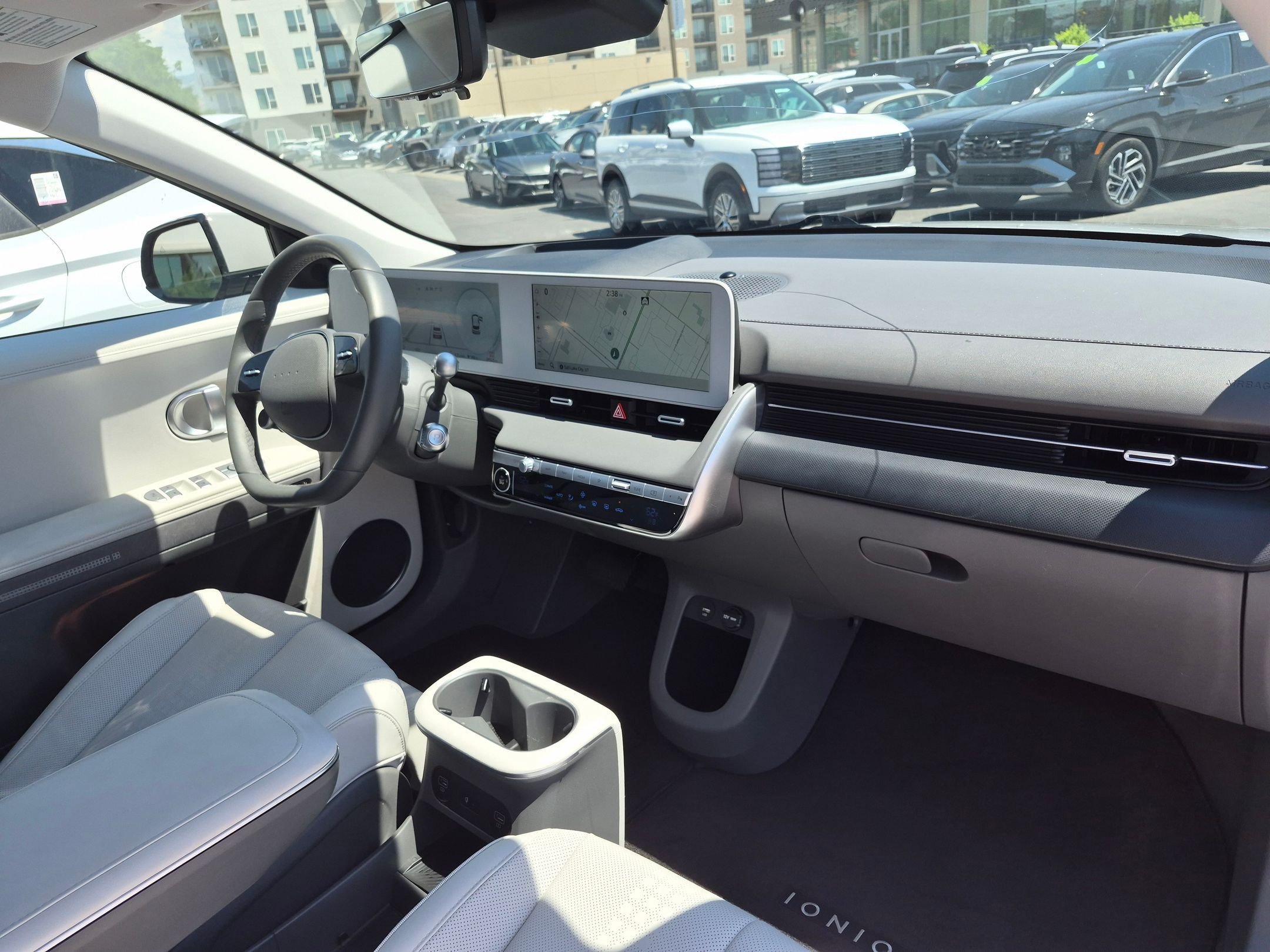 2024 Hyundai IONIQ 5 Limited - Photo 31