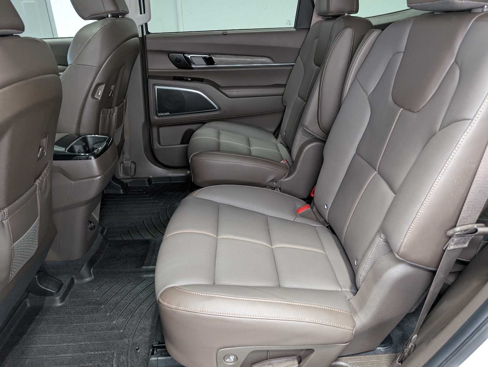 Used 2022 GLAC WHITE Kia SX image 23