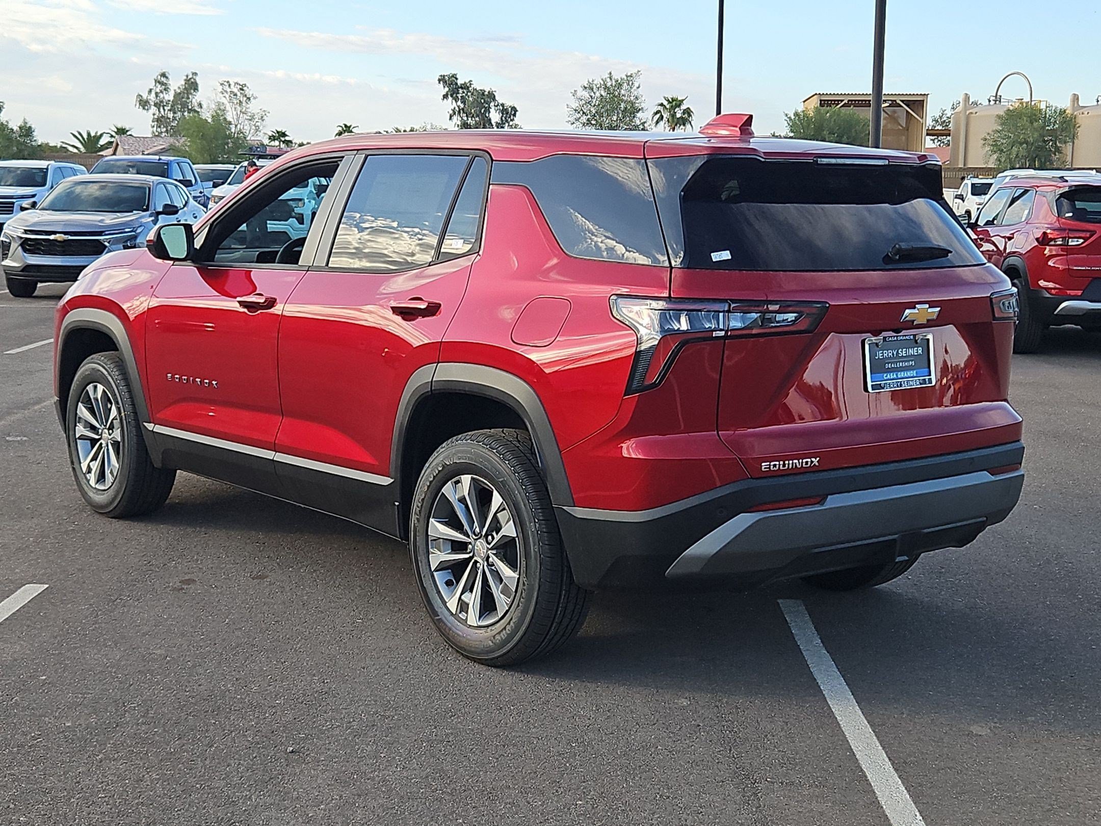2027 Chevrolet Equinox LT - Photo 11