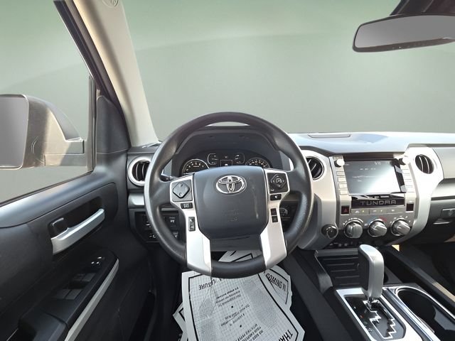 Used 2020 Gray Toyota SR5 image 12