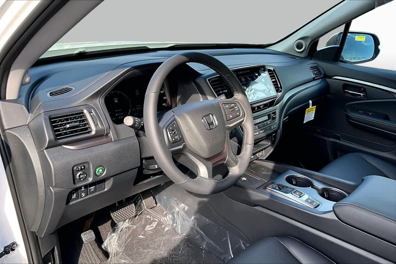 New 2026 Platinum White Pearl Honda RTL image 10