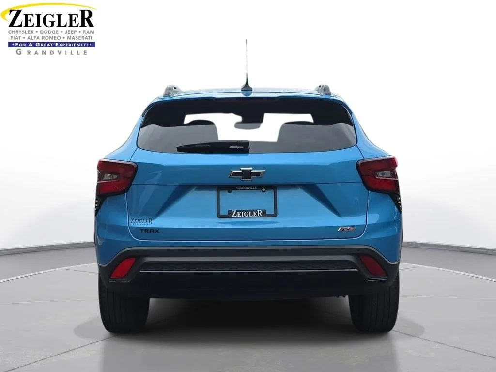 Used 2025 Blue Chevrolet 2RS image 6
