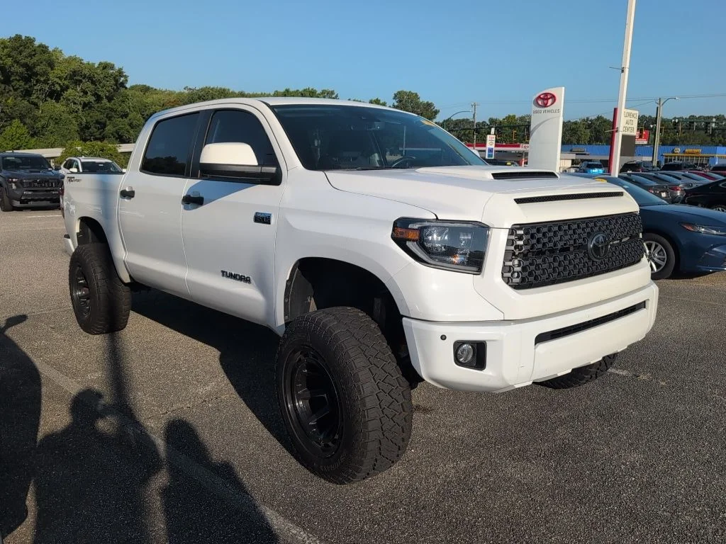 Used 2021 White Toyota SR5 image 1