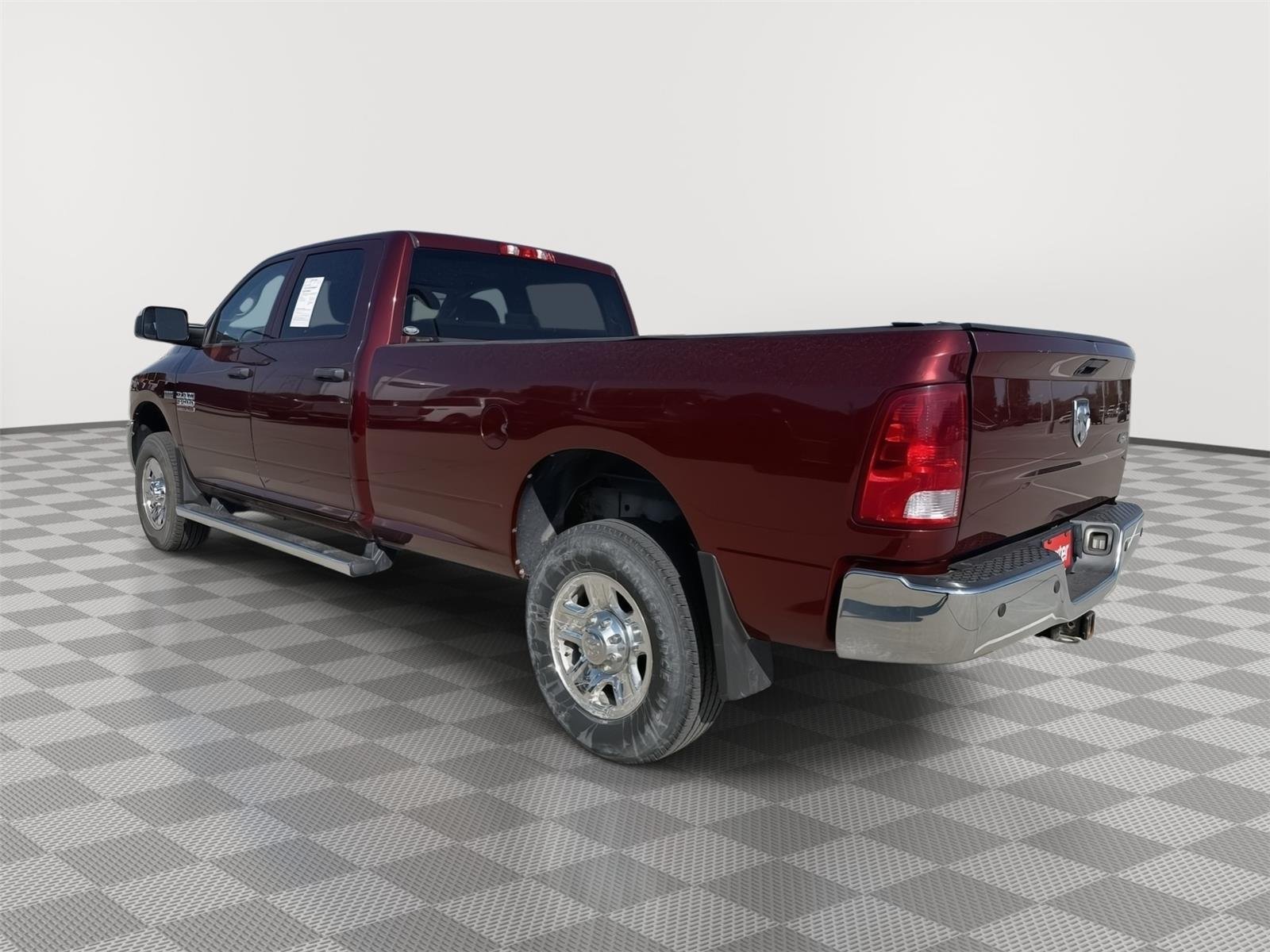 Used 2016 Delmonico Red Pearlcoat Ram Tradesman image 3