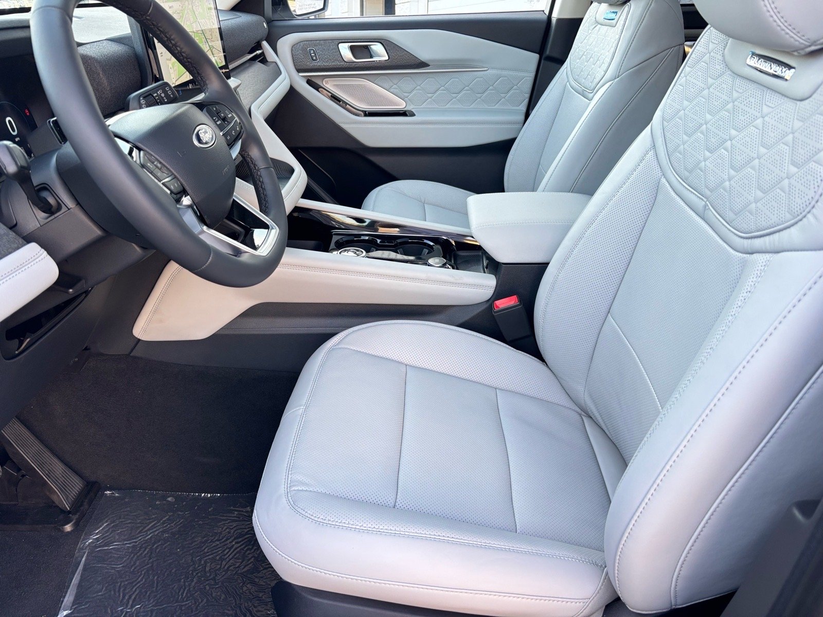 New 2026 Space White Ford Platinum image 10