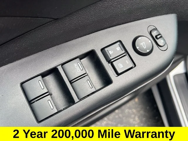 Used 2016  Honda LX image 6