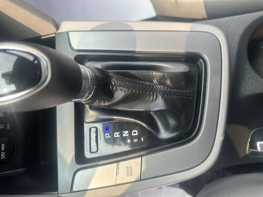 Used 2020 Silver Hyundai SEL image 26