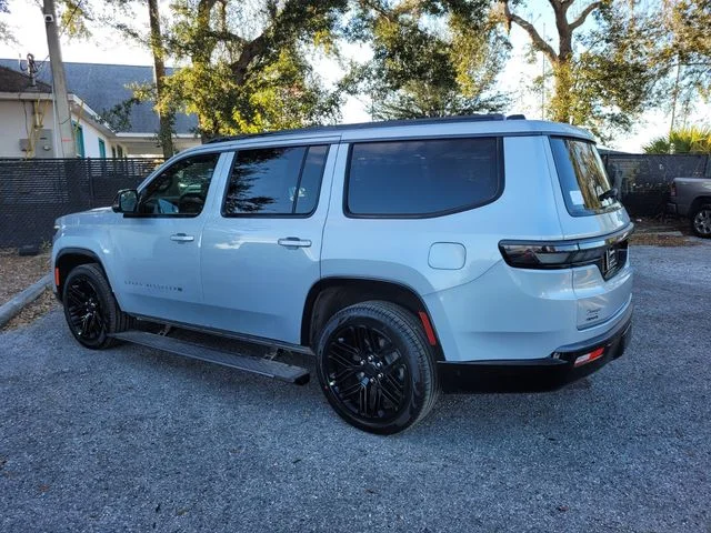 New 2026 Silver-Zynith Exterior Paint Jeep Limited Reserve image 12