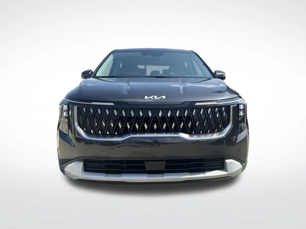 Used 2025 Gray Kia LXS image 5