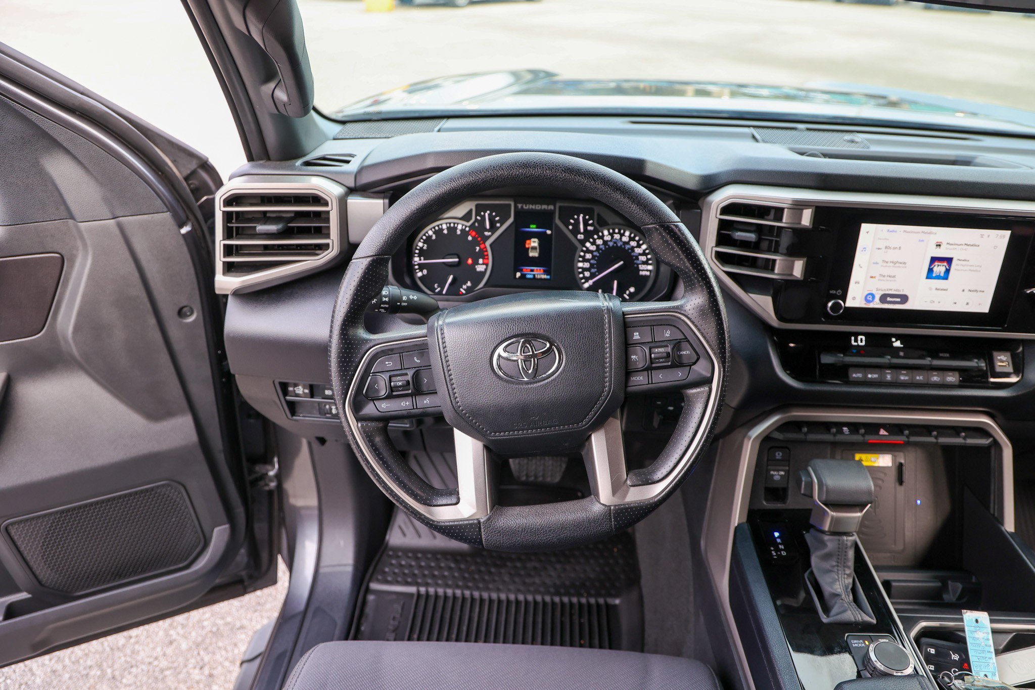 Used 2025 MAGNETIC GRAY MET Toyota SR5 image 43