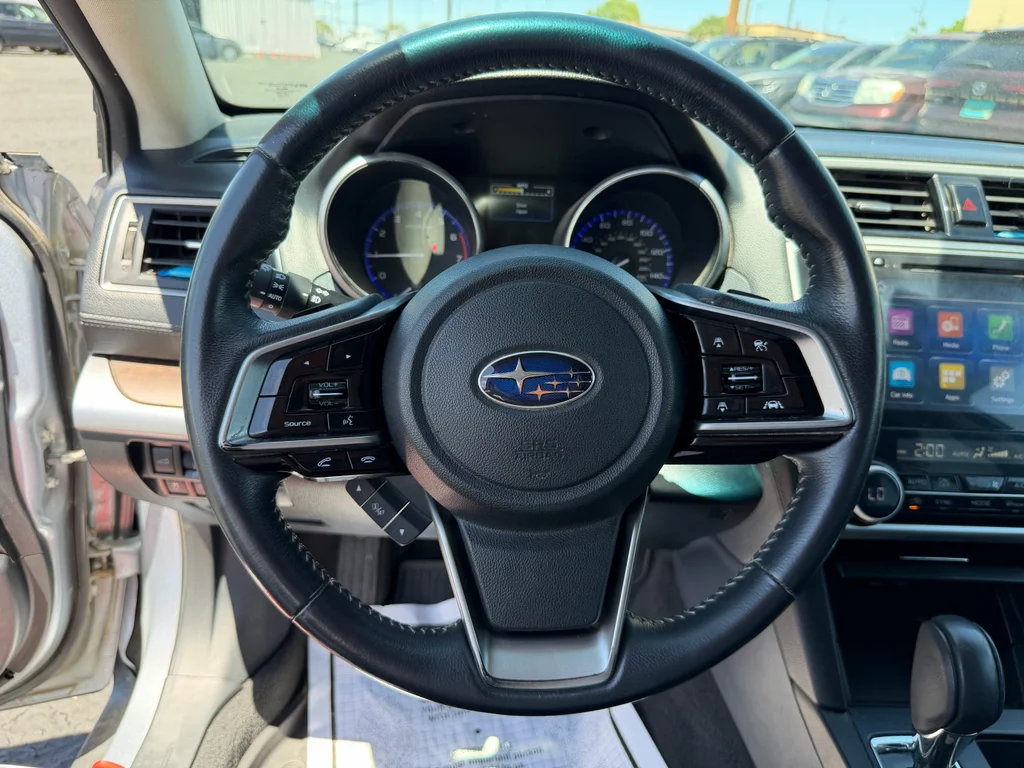 Used 2018 Ice Silver Metallic Subaru Limited image 12