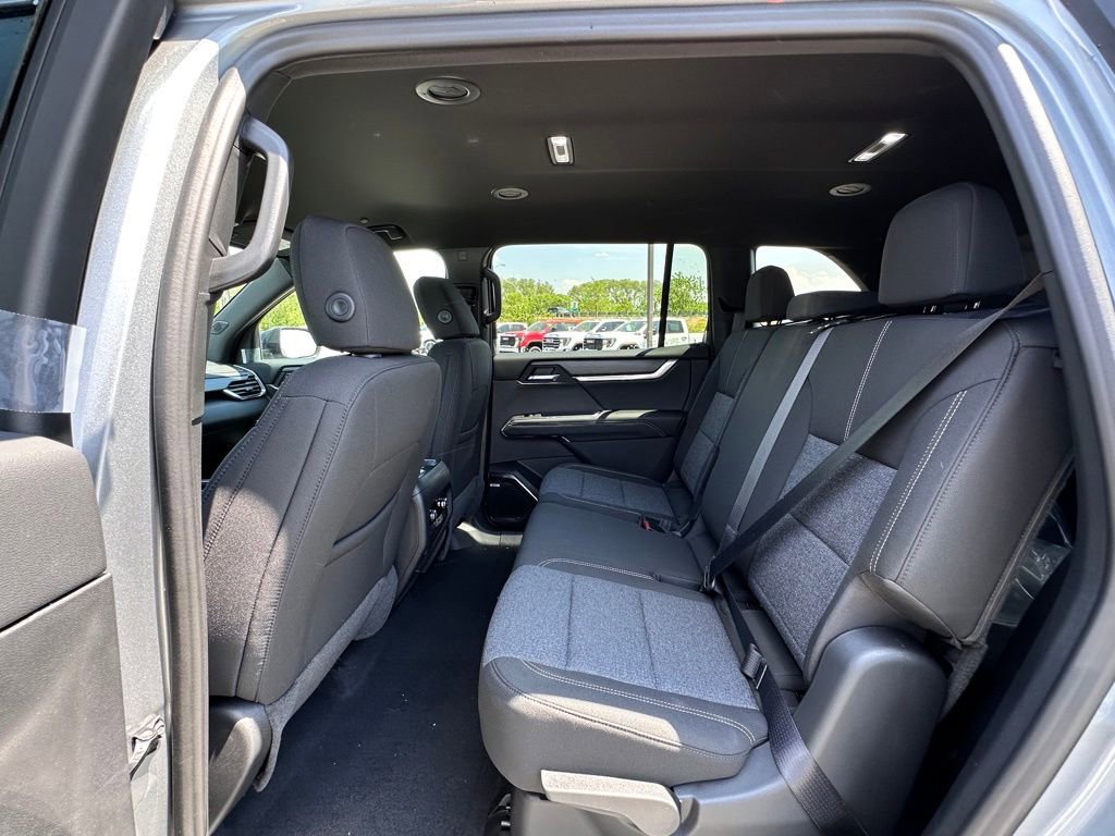 New 2026 Sterling Metallic GMC Elevation image 17