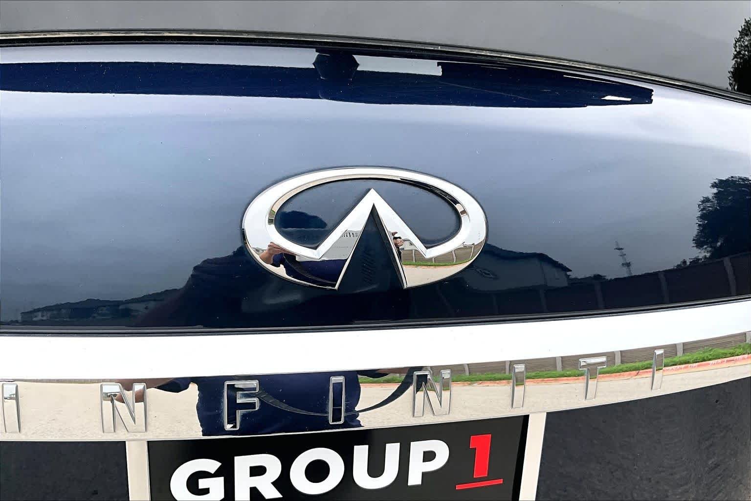 Used 2023 Hermosa Blue INFINITI LUXE image 31