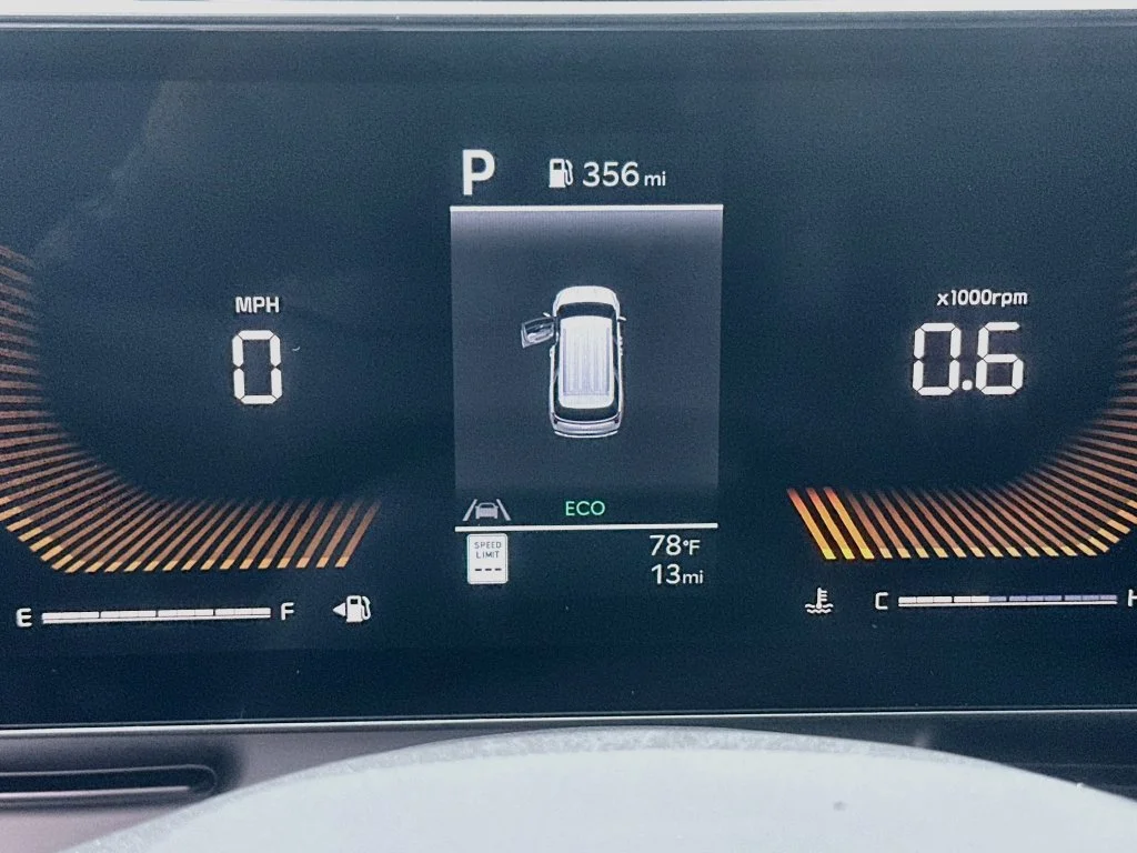 New 2027 Ceramic Silver Kia LXS image 12